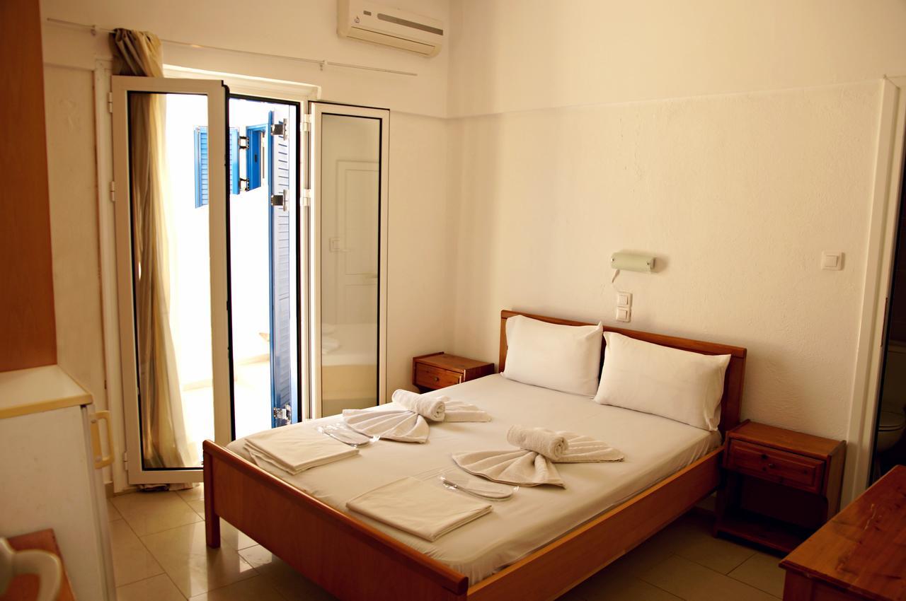 Madares Hotel Loutro Exterior photo